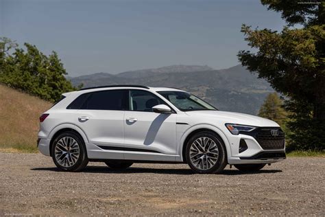 2024 Audi Q8 E Tron Us Version Stunning Hd Photos Videos Specs Features And Price Dailyrevs