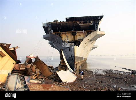 Shipbreaking Yard In Darukhana Mumbai India Ins Vikrant Dismantling