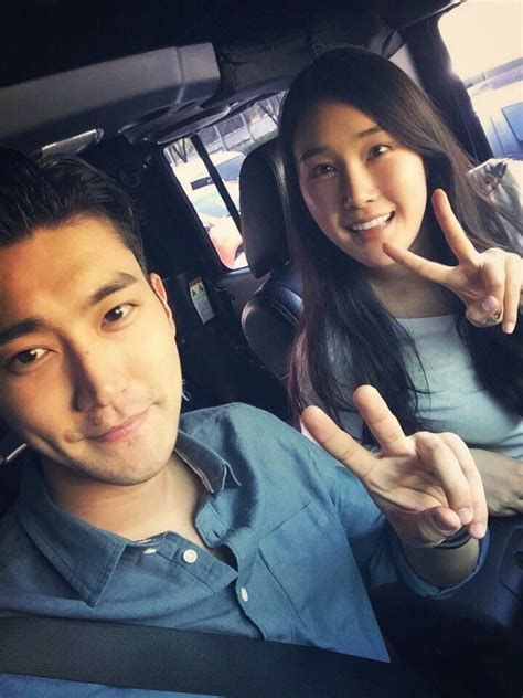 Siwon Shows Off His Pretty Sister Jiwon Siwon Choi Siwon Super Junior