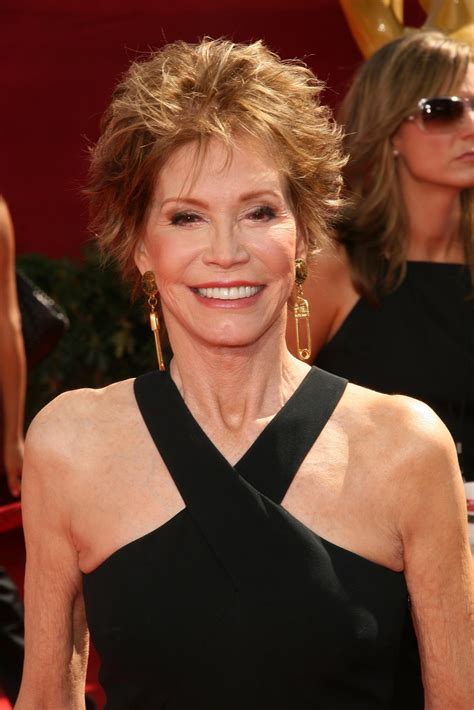 Rip Mary Tyler Moore Dies At Age 80 Health Nut News