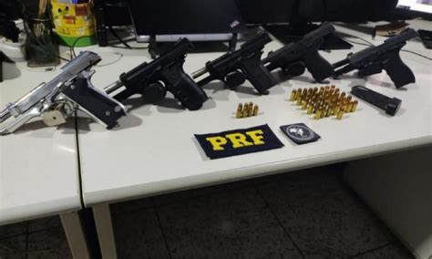 PRF apreende 5 pistolas e 44 munições sendo transportadas em ônibus em