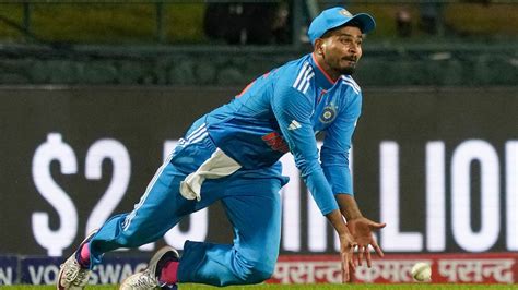 Shreyas Misses Pakistan Clash With Fresh Back Injury Gets Grilled By