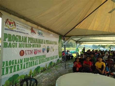 Pengurusan Penanaman Dan Penjagaan Anak Pokok Kepada Murid Murid 26