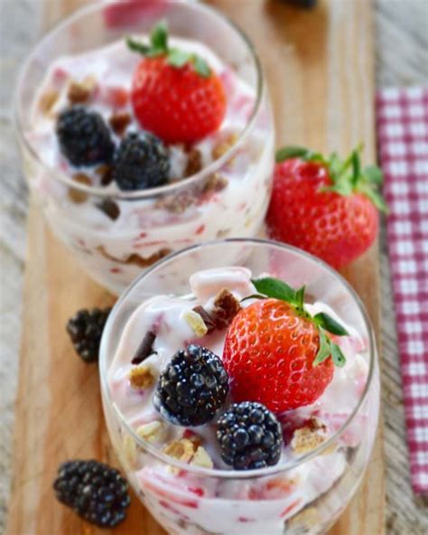 Greek Yogurt Berry Parfaits Mygreekitchen