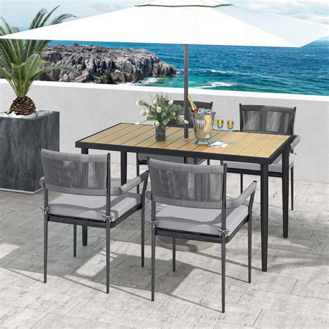 Latitude Run Hanni Person Rectangular Outdoor Dining Set With