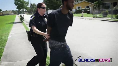 Interracial Outdoor Sex In Another Episode Of Blacks On Cops