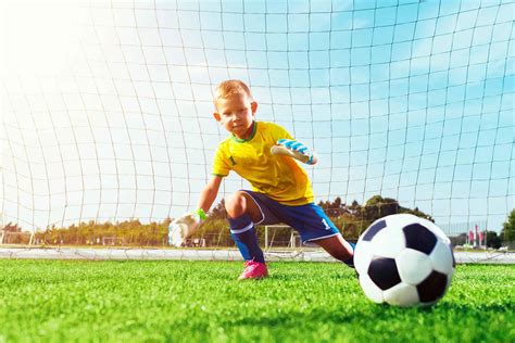 How to Nurture the Young Footballer in Your Child | Aviva India