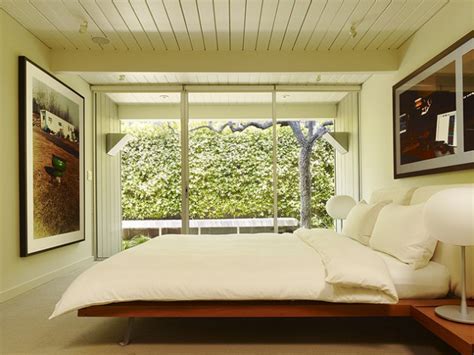 17 Simply Stunning Mid Century Bedrooms Youre Going To Fall In Love With