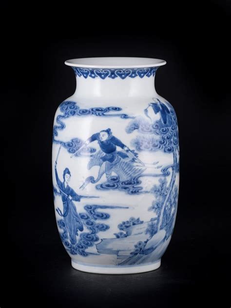 VASO IN PORCELLANA BIANCO E BLU Cina Repubblica Popolare Cinese 1949