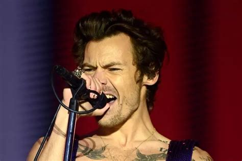 Tv Star Who Slept With Men Says Sex Addiction Ruled Her Life Daily Record