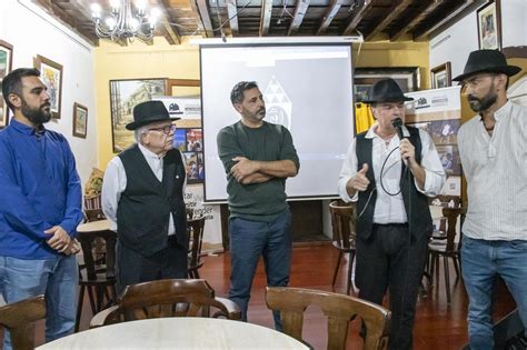 El Lenguaje Silbado En Gran Canaria Orden Del Cachorro Canario