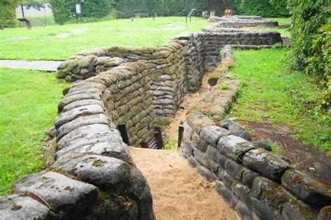 Ww1 Yorkshire Trench And Dugout At Boezinge Belgium Stock Photo