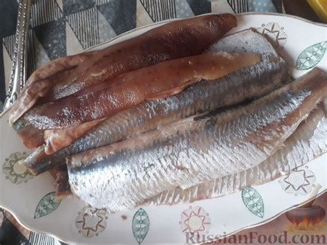 Рецепт: Слабосоленая сельдь в домашних условиях на RussianFood.com