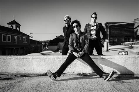 Green Day Revolution Radio Era - 3000x1999 Wallpaper - teahub.io