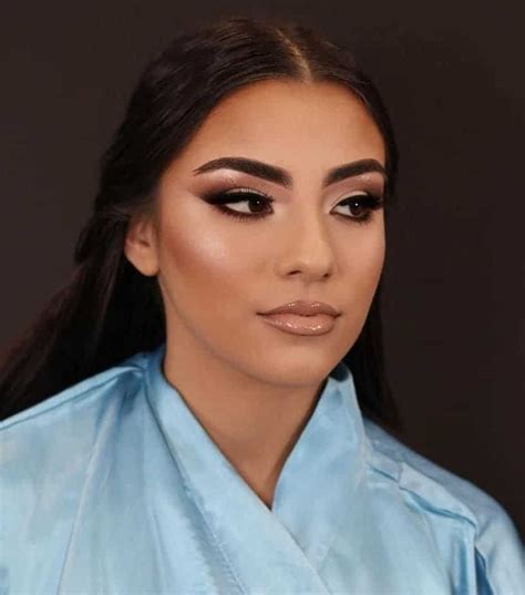 Trau dich mit diesen Nude Lippenstifttönen zu experimentieren