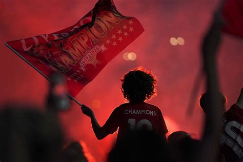 ‘better Than Giving Birth Liverpool Fans Celebrate Winning First