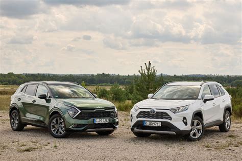 Kia Sportage Vs Toyota Rav4 Zwei Vollhybrid Suv Im Test Auto Bild