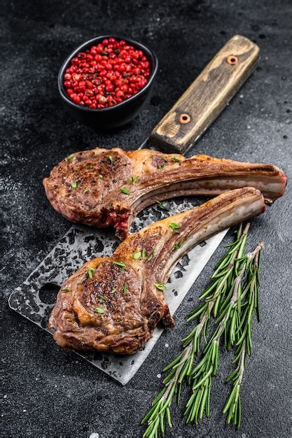 C Telettes D Agneau Grill Es Au Barbecue Sur Un Couperet Viande De