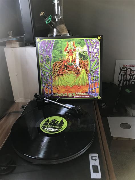 Bongzilla- Gateway. My favorite album of theirs. : r/heavyvinyl