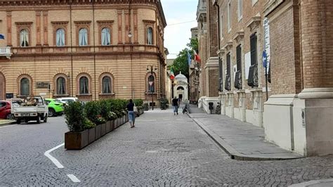 Finiti I Lavori In Piazza Garibaldi La Nuova Vista Sulla Tomba Di Dante