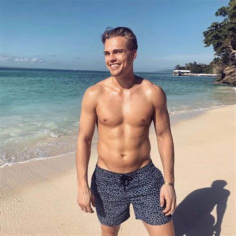 Hunks Of Hockey On Instagram It Takes Two To Mango Andreas Johnsson