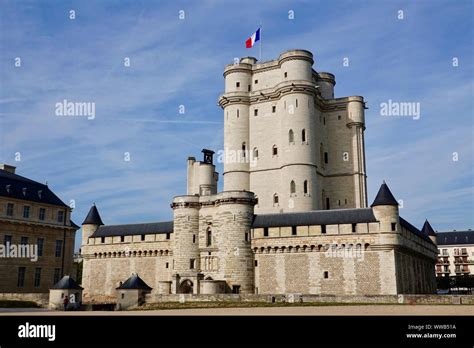 Donjon Presso Il Château De Vincennes Parigi Francia Foto Stock Alamy