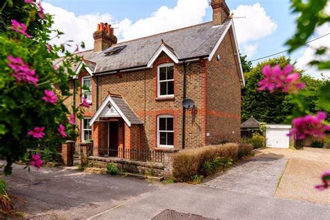 Park Road Henfield 2 Bed Terraced House For Sale £535 000