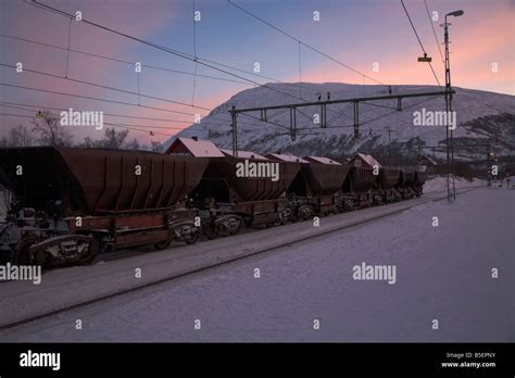 Iron ore train Stock Photo - Alamy