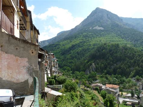 Photo à Tende 06430 Vue sur le village Tende 228654 Communes