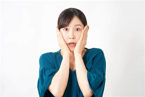 外見は綺麗なのに…「おばさんだよね」と言われる40代女性の3大残念しぐさ（後編） Michill Bygmo（ミチル）