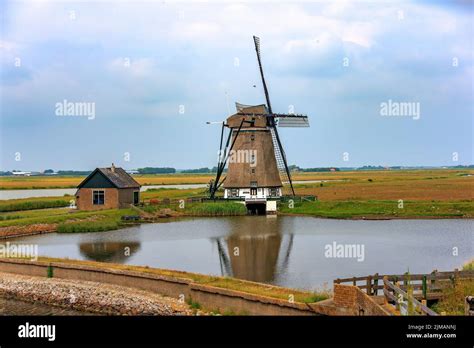 Green Ridge Windmill Hi Res Stock Photography And Images Alamy