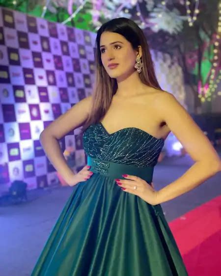 Isha Rikhi Top 20 Hot Pics And Photo