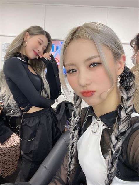 Dreamcatcher 커뮤니티 포스트 울 고양이 생일 축하해🥰 계속 내 옆에 있어 줄거지 따랑해 ️ Yoohyeon