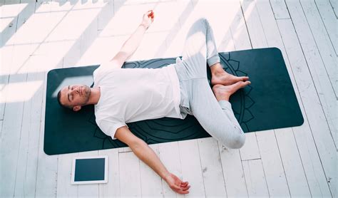 Les Meilleures Postures De Yoga Pour Lib Rer Votre Bassin Et Gagner