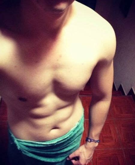 Las Fotos De Alex Toledo Desnudo Zona Gay