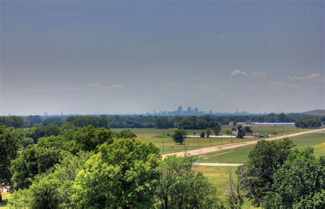 St Louis in the distance at Cahokia Mounds, Illinois image - Free stock photo - Public Domain ...