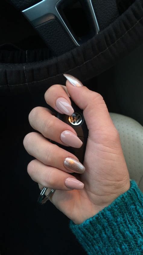 New year Nails gel color "tiramisu for two" ring and thumb finger gold ...