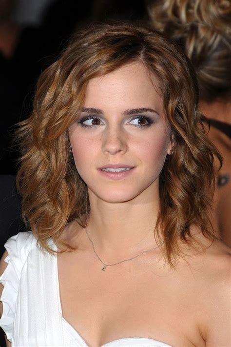 A Deep Dive Into Emma Watsons Hair History Emma Watson Hair Emma