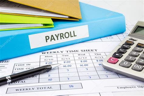 Calculate Payroll For Employee Stock Photo By Vinnstock 61454473