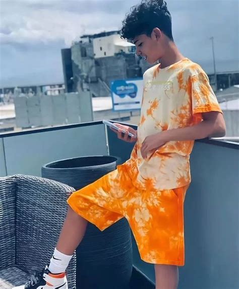 Cristiano Ronaldo 🇵🇹 on Instagram: "💕💕💕💕💕💕💕💕💕💕 📲 Remember to like ...