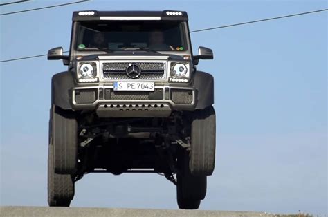 Mercedes G63 Amg 6x6 Battles Normal G63 Amg In Head 2 Head