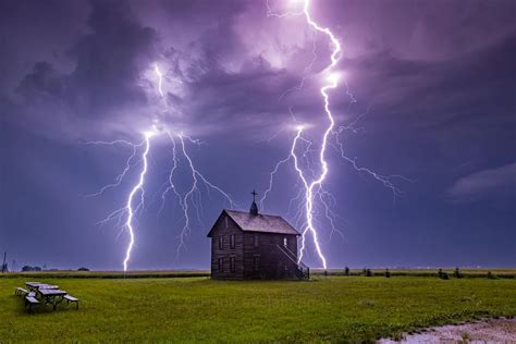 Solve Lightning By An Old Church Jigsaw Puzzle Online With 77 Pieces