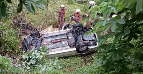 Ibu Anak Cedera Kereta Terbabas Masuk Gaung Berita Harian