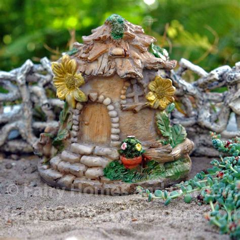 Fairy Homes And Gardens Terrarium Sunflower House 10 50 Fairyhomesandgardens C