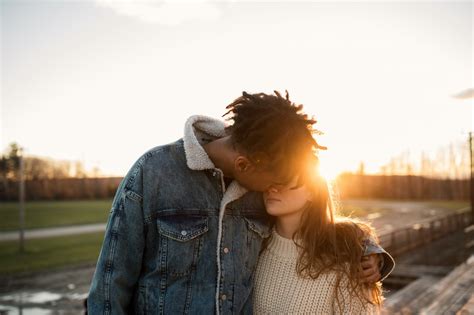 5 Signs Youre Blinded By Love And Ignoring Some Major Red Flags