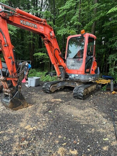Excavator Kubota 121 3 Six Way Blade With Three Buckets For Sale From