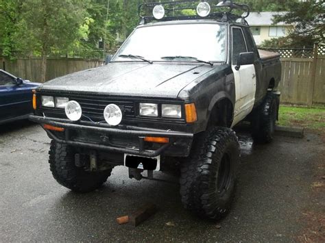 Nissan 720 4x4 | Nissan 4x4, Datsun car, Nissan trucks