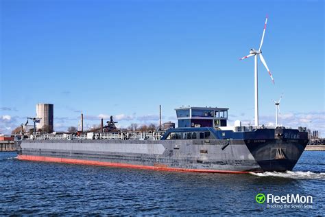 Photo Of CAPRIFOLIA IMO 8335918 MMSI 211676980 Callsign DK8299