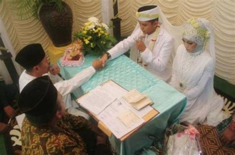 Teks Ijab Kabul Bahasa Arab Untuk Akad Nikah Kumparan