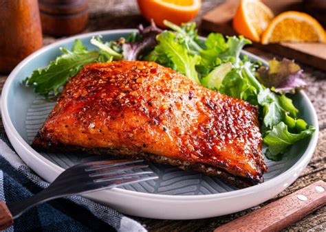 Salmón marinado con soja miel y jengibre al horno PequeRecetas